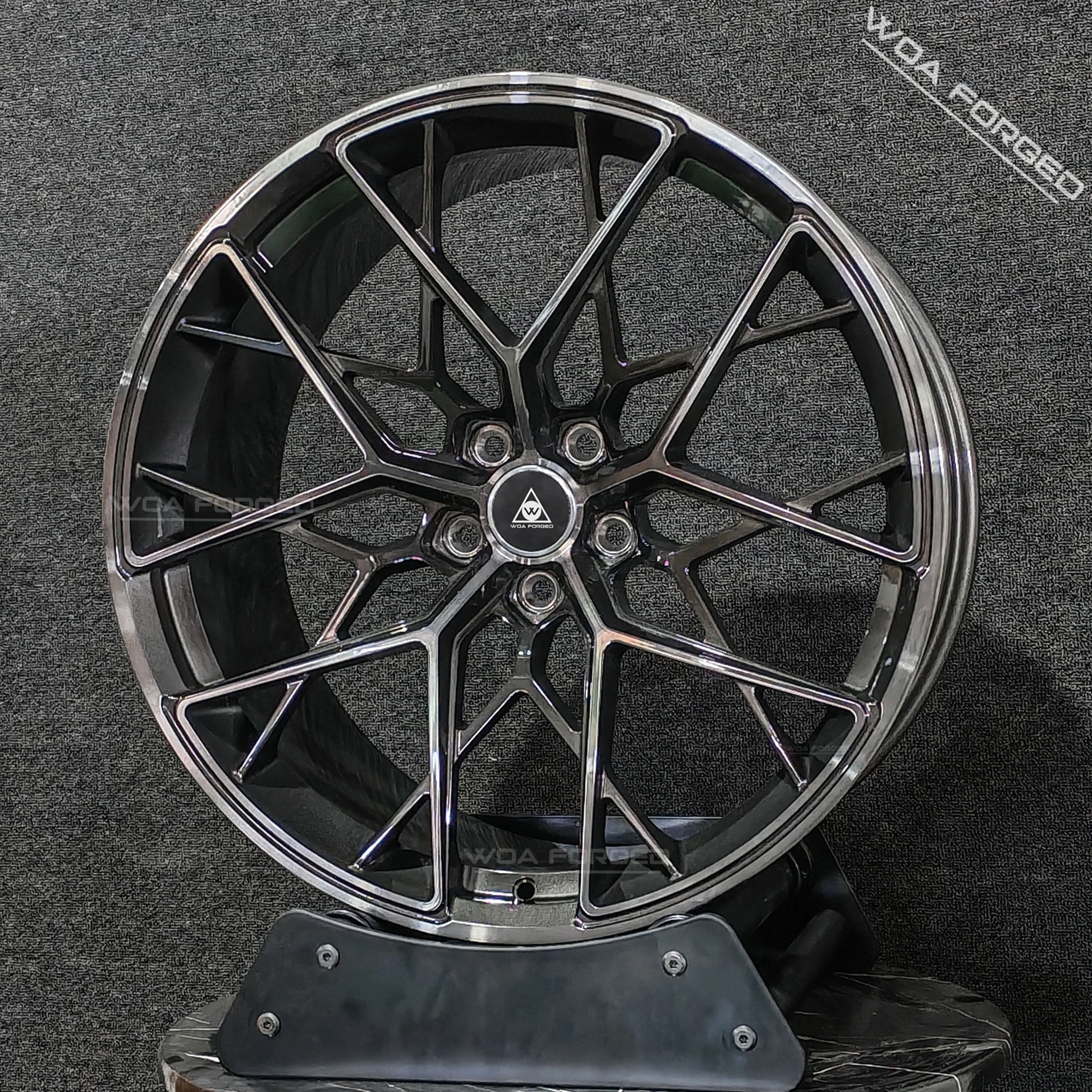 6061T6カスタムFF10マルチスポークスポーツカーホイール軽量鍛造アルミニウム5x114.3 PCD 35mm/40mm ET乗用車用新品
