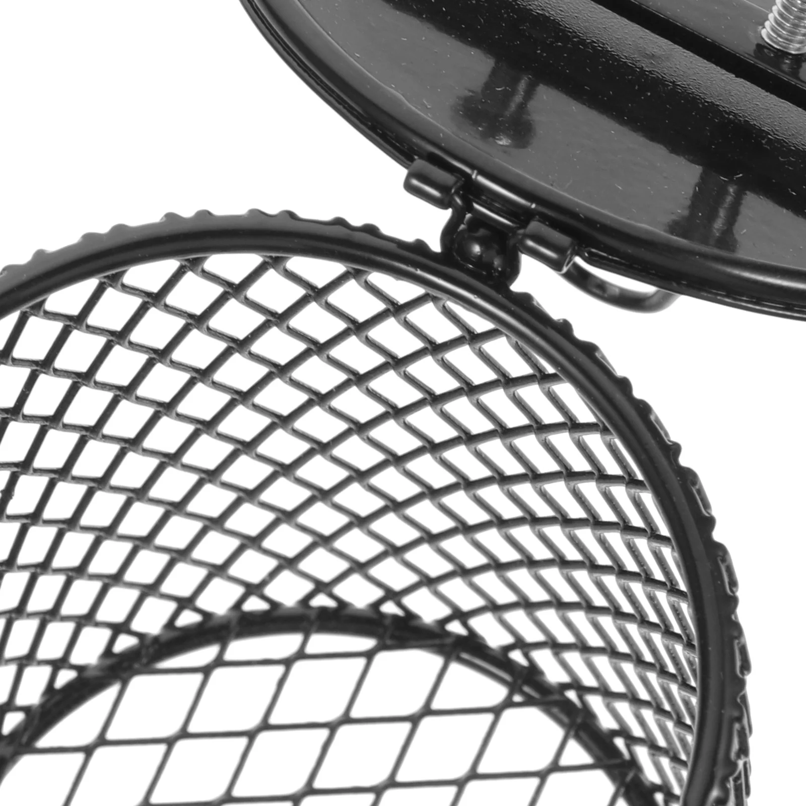 

Sturdy Reptile Lamp Shade Shell Heat-Resistant Protective Cover for Reptile Tank Safety Anti-Burn Mesh Design Long-Lasting Use