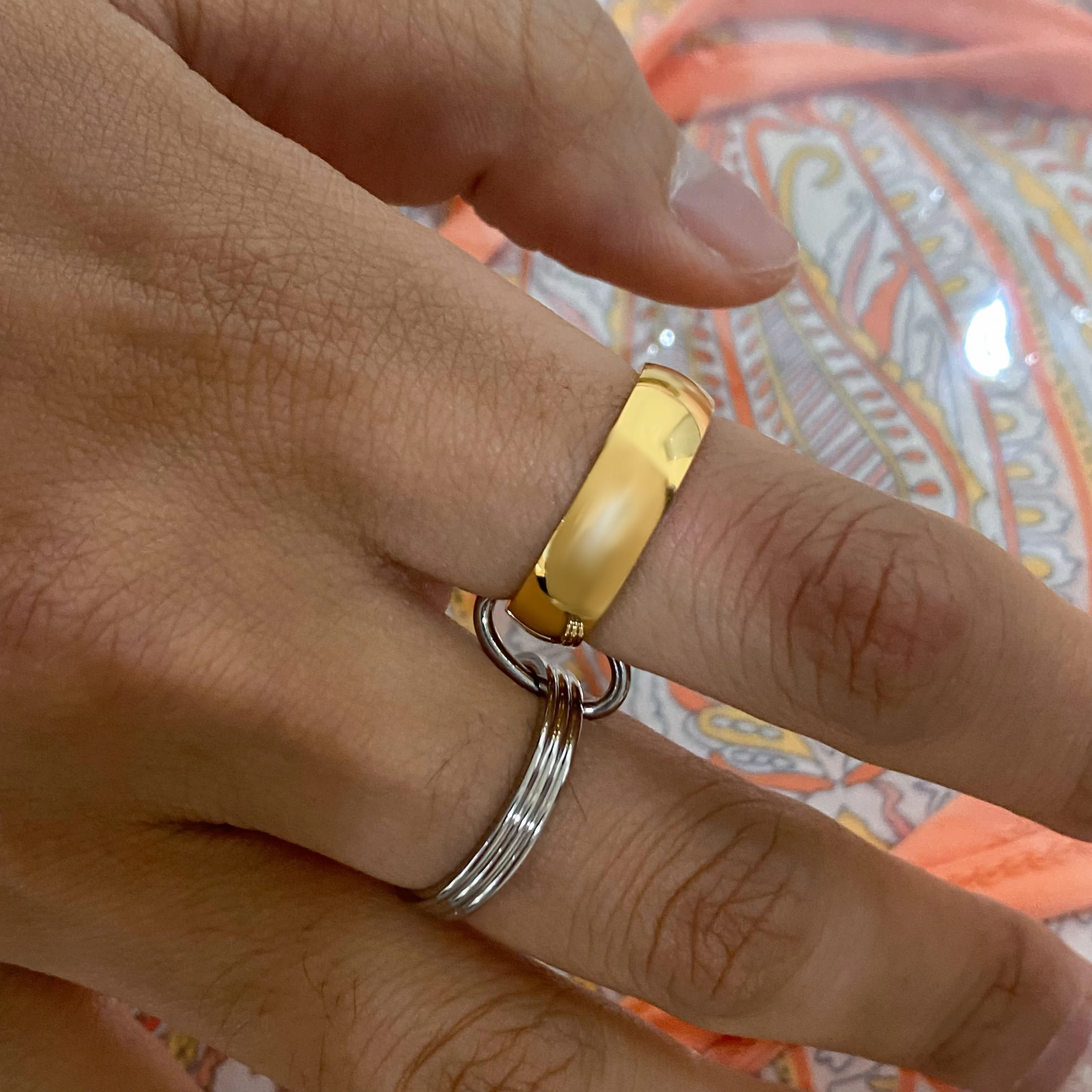 

AIKOER Minimalist Two Tone Ring 18K Gold Color Plated Stainless Steel Splicing Ring Women's Jewelry Party Gift