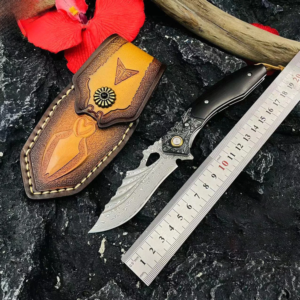 VG10 steel core Damascus High hardness folding knife, EDC portable pocket knife, multi-purpose camping knife and survival knife