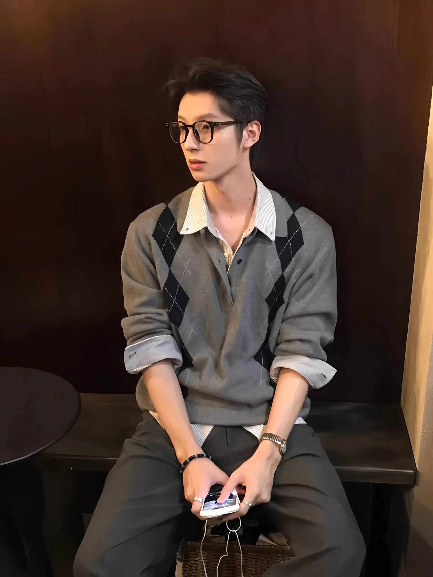 

Мужской свитер в стиле ретро в американском стиле, осенний сезон, вязаная верхняя одежда с ромбовидным узором, свободная посадка, удобная, средняя мягкая