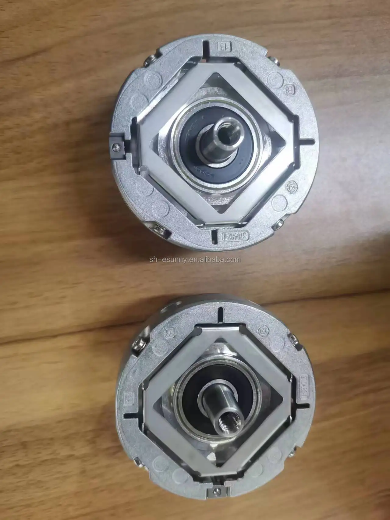 ECN1325 Rotary Encoder 2048 Line Count EnDat22 Interface 3.6-14V Power Supply for Apartments and Hotels