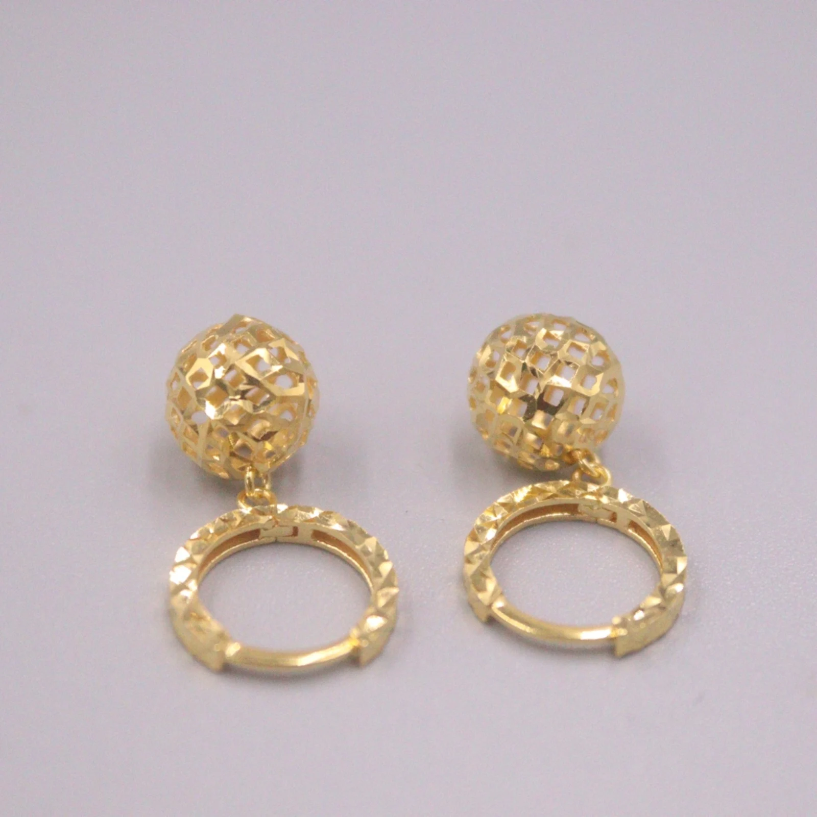 

Real Pure 18K Yellow Gold Hoop Women Lucky Carved Hollow Ball Dangle Earrings 1.9-2g