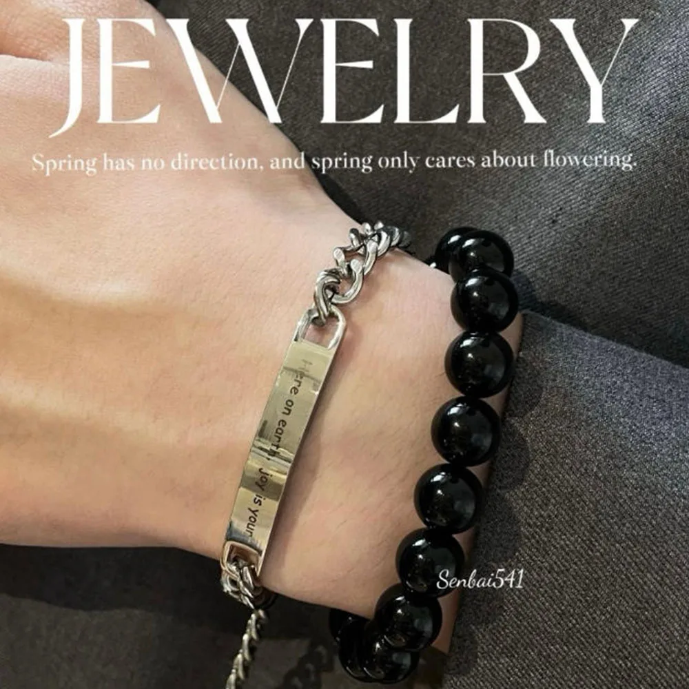 Sweet online customization of your exclusive couple bracelet with your name engraved on it for specific anniversaries