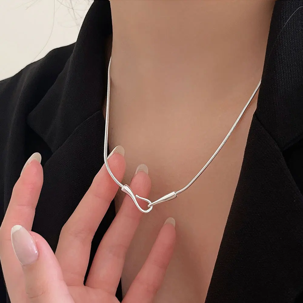 

S925 Sterling Silver Fish Hook Snake Bone Necklace Ins Style Simple Design Sense Personalized Silver Jewelry Women's Wholesale