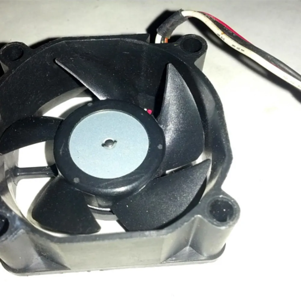 

35mm Fan for NMB 1406KL-09W-S29 7V 3.5CM Server Inverter Cooling | Dual Ball Bearing, 3-Wire, Speed Alarm, 0.07A, 35x35x15mm