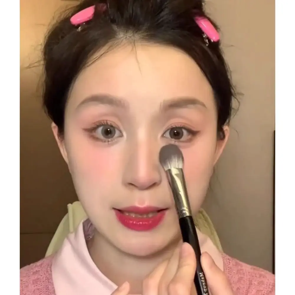 Portátil 17cm pêssego coração blush escova de seda em forma de língua líquida blush pincéis de maquiagem cabelo macio cabeça plana ferramentas de maquiagem