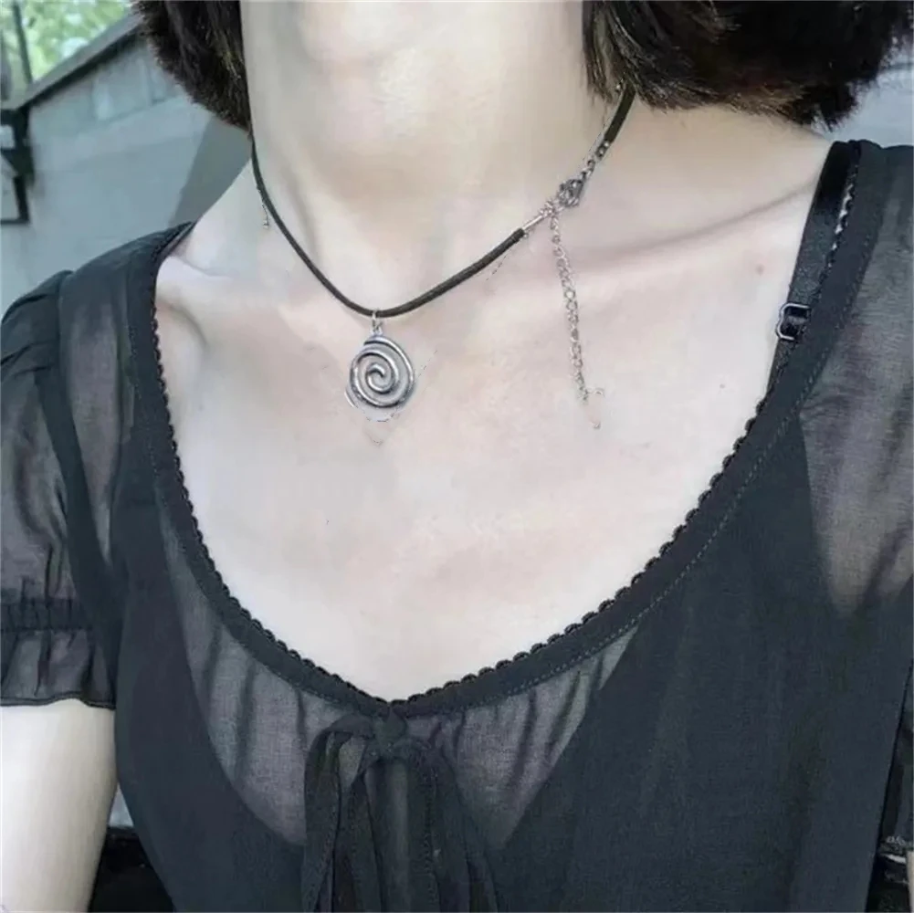 Vintage Spiral Vortex Pendant Hand-woven Leather Rope Necklace for Women Unisex Boho Pentagram Necklace Fashion 2023 Y2K Jewelry