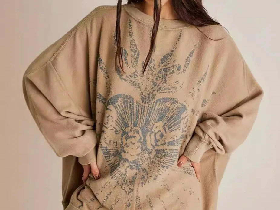 Retro Printed Round Neck Sweatshirt Jacket for Autumn and Winter Women Loose and Casual Versatile Long Sleeved Pullover