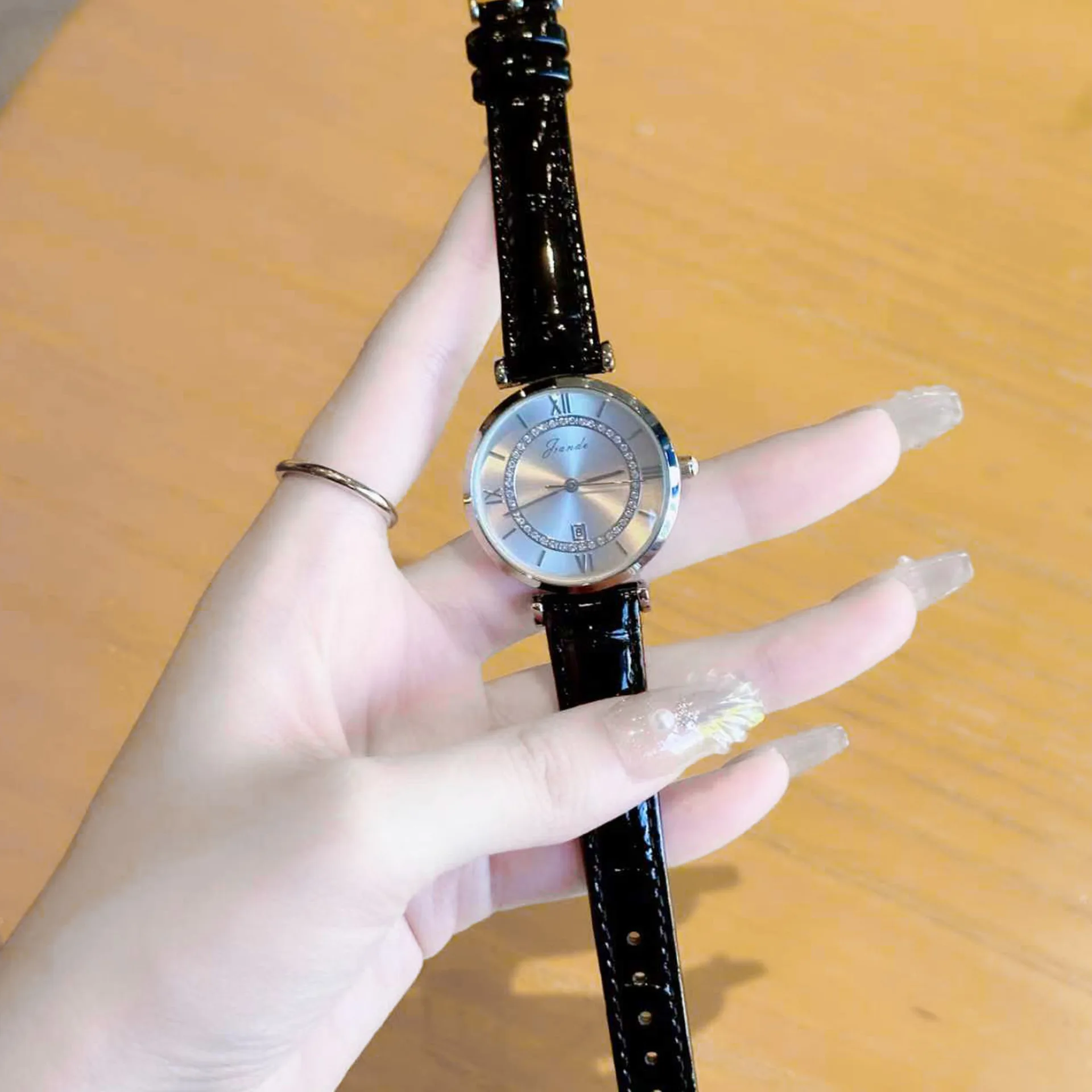 Elegant Ladies Quartz Wristwatch, Casual Versatile Women Watch, Simple Fashion Female Timepiece Daily Wear Accessory for Ladies