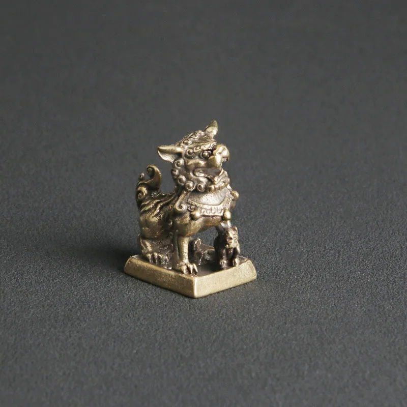 Pure brass lion seal desktop miscellaneous financial resources enter the tide of the country