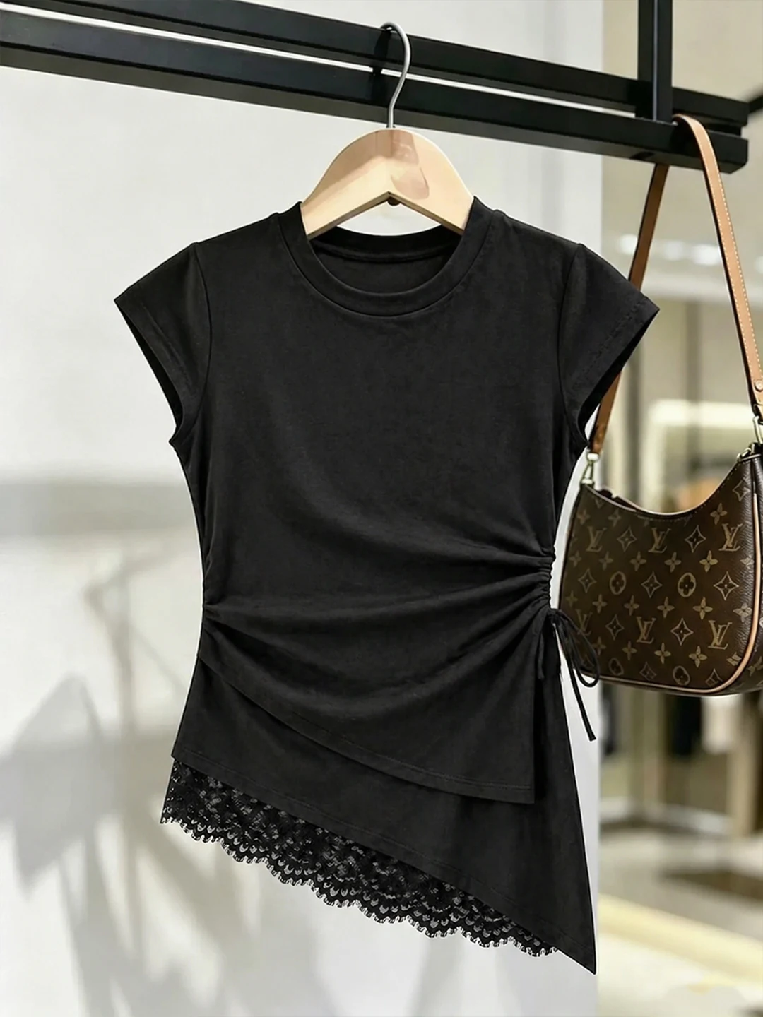 

Fashionable Lace Splice Design Short Sleeve Women's T-Shirt Commute All-Match Slim Fit Overhead Shirt Korean Style Straight Cut