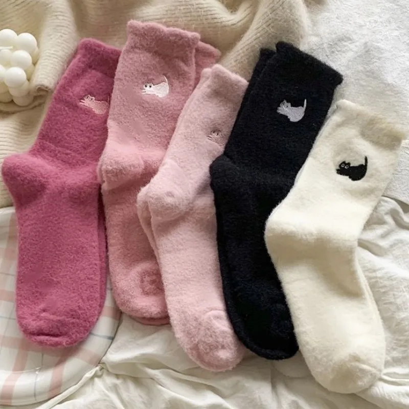1-3 pares de meias femininas de pele de gato super macias no inverno, meias quentes de pelúcia coral quente e grossa, meias confortáveis para dormir em casa