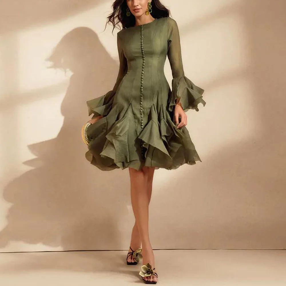 

Customized Flare Sleeve Button Mini Prom Dress O Neck Ruffles Knee Length Evening Party Gown Green Crepe Formal Cocktail Dress