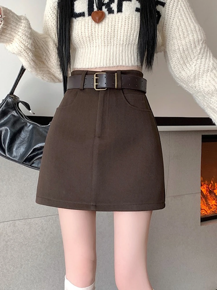 Thickened woolen suit half skirt women autumn and winter 2025 new high waist slimming A-line hip hugging short skirt