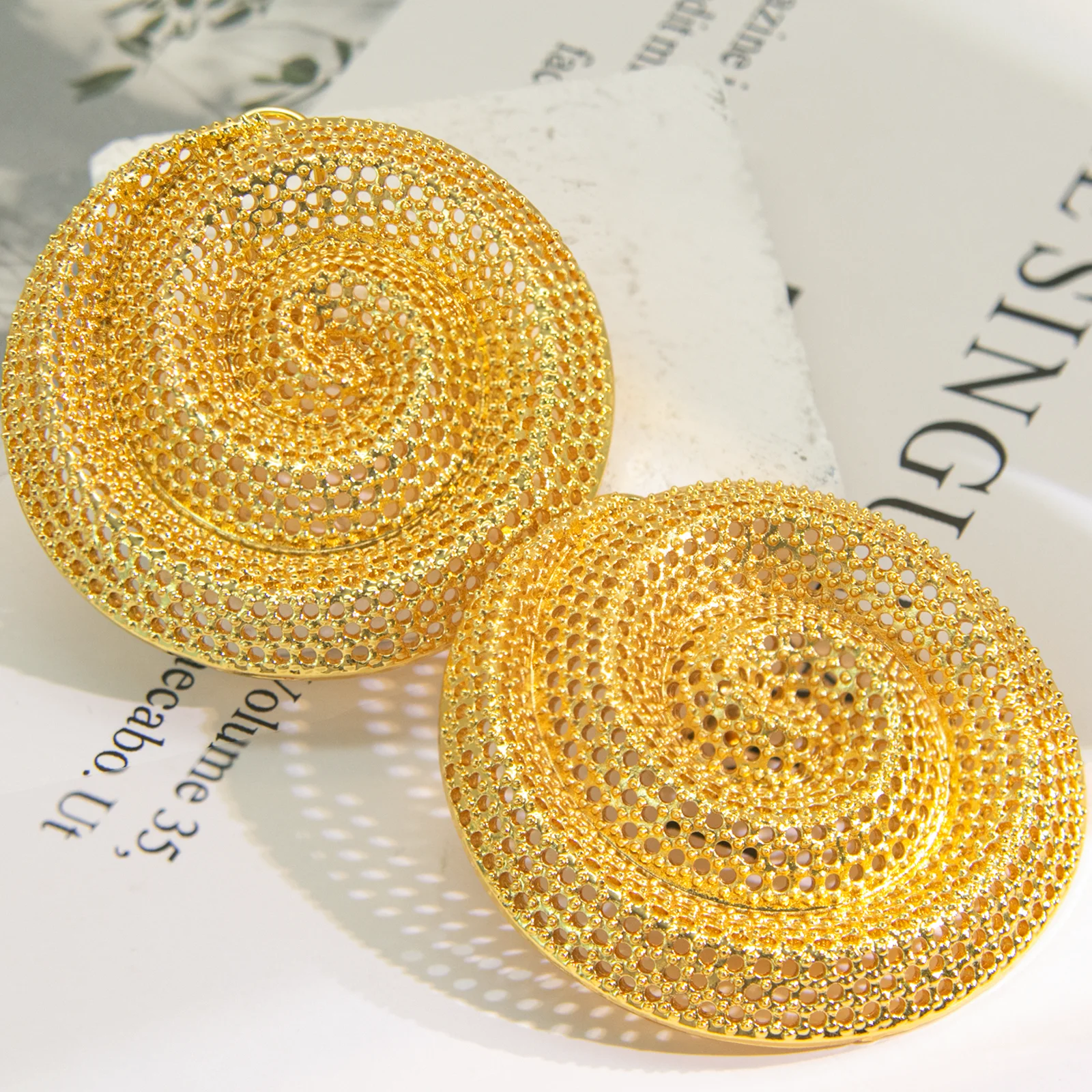 YTJX Hohle, kreisförmige, rotierende, geometrische, große Ohrringe, übertriebener Schmuck, Accessoires für den täglichen Gebrauch als Valentinstagsgeschenk für Frauen – Detail 4