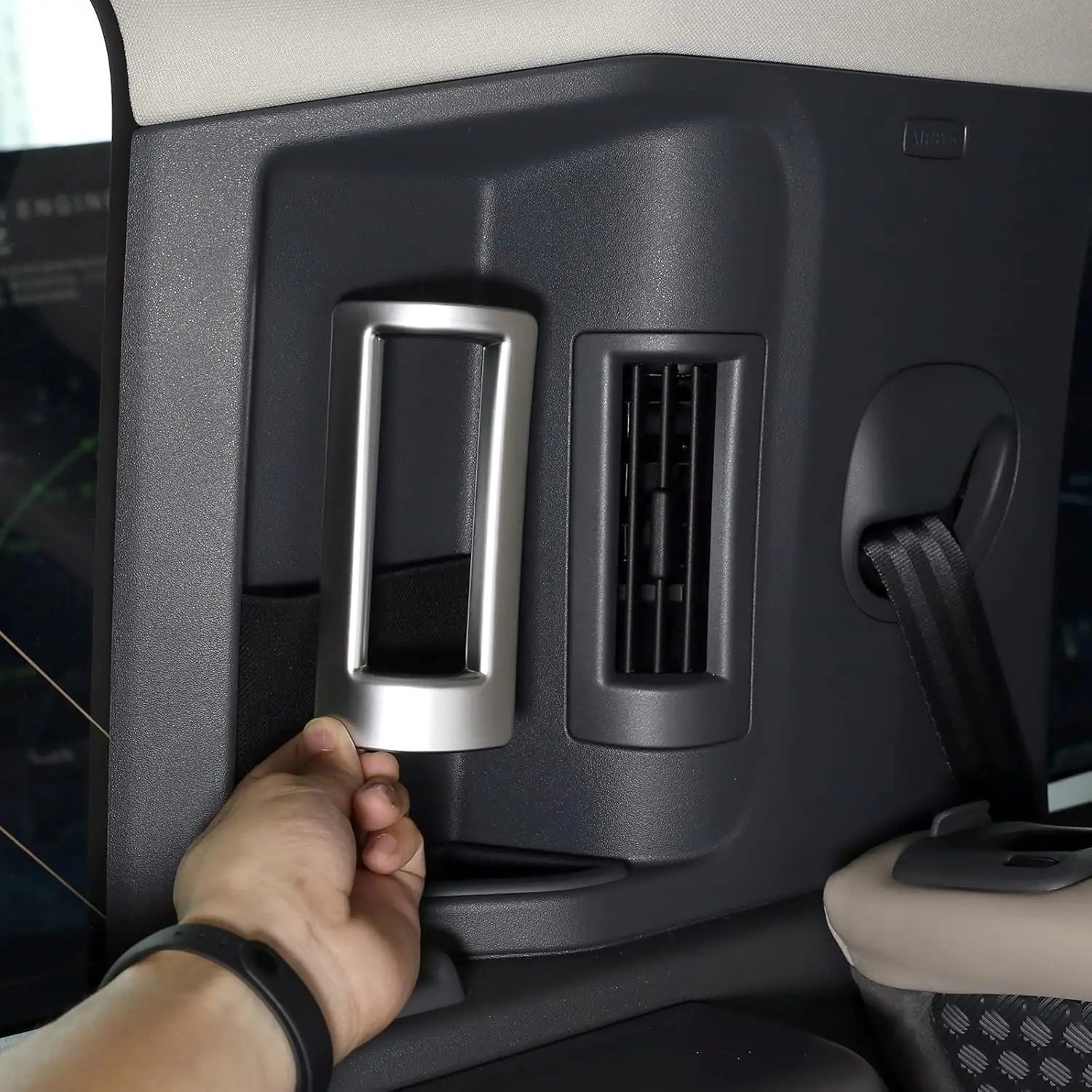 

ABS Carbon Style Car Interior C-Pillar Air Conditioner Outlet Trim For Land Rover Defender 110 2020-2024 Air Vent Cover Kit