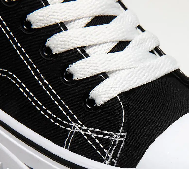 

New Spring Autumn Canvas Shoes Men Sneakers Summer Casual Breathable Skateboard Outdoor Walking Loafers Flat