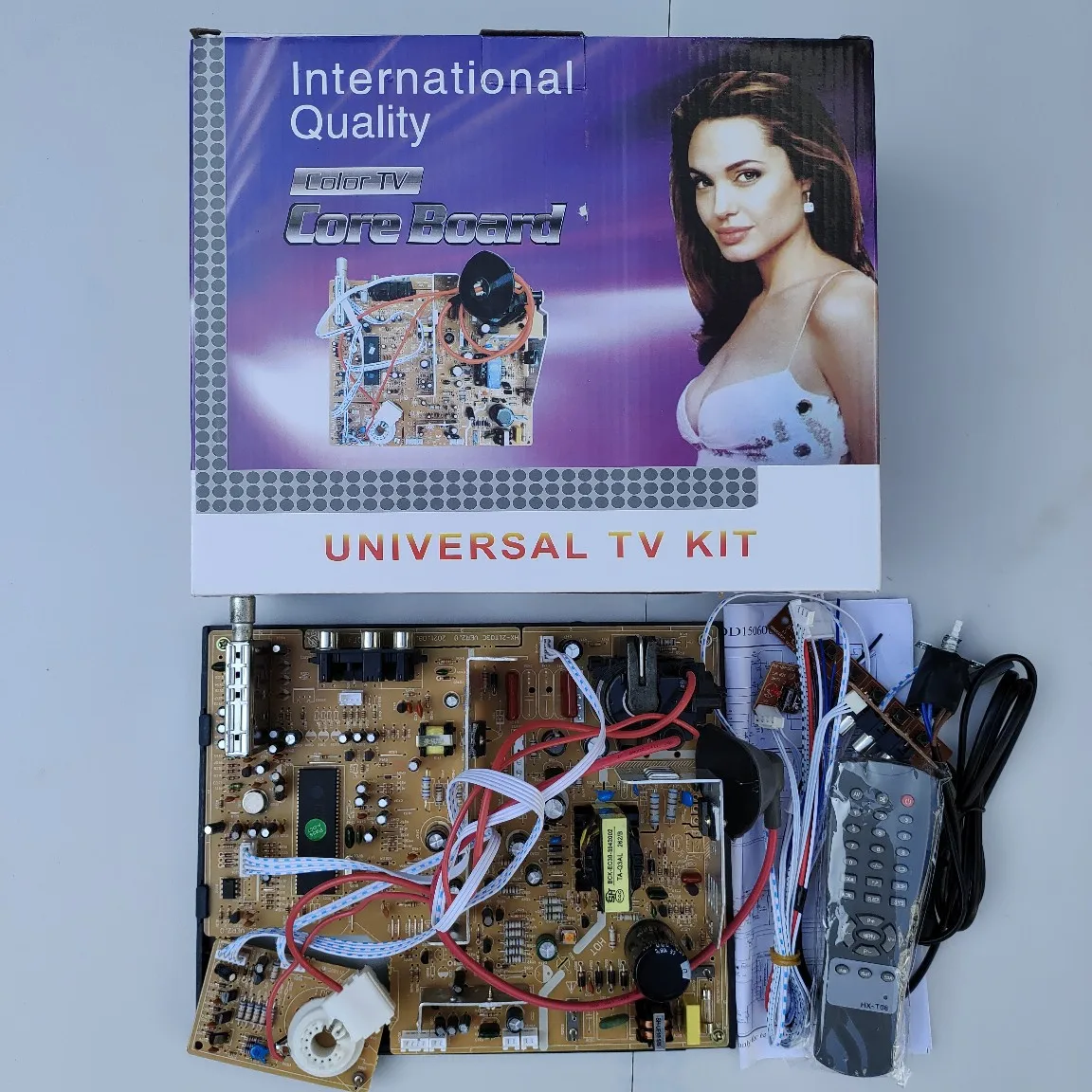 

Универсальная материнская плата для цветных телевизоров CRT с диагональю 14-21 дюймов, предназначенная для цифрового телевидения высокой четкости.