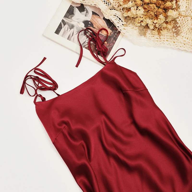 Chic Women's Satin Maxi Dress Burgundy Sleeveless Sexy Lace-Up Backless Evening Dresses Red Elegant Bridesmaid Long Evening Gown