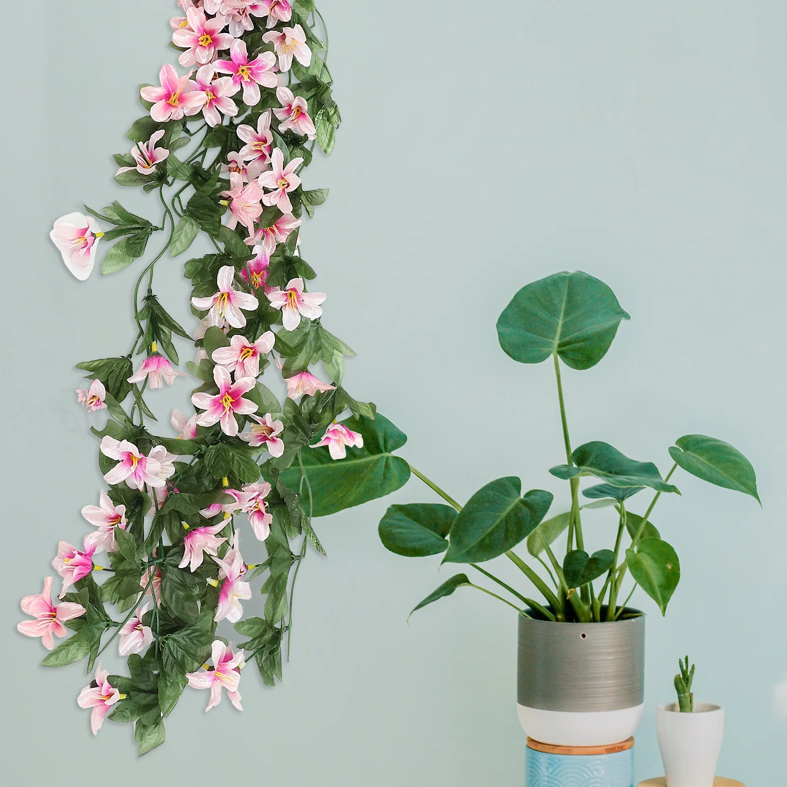 

2Pcs Artificial Hanging Lily Flower Simulation Pendant Wedding Party Garden Wall Decor Realistic Fake Lily Vines Home Ornament