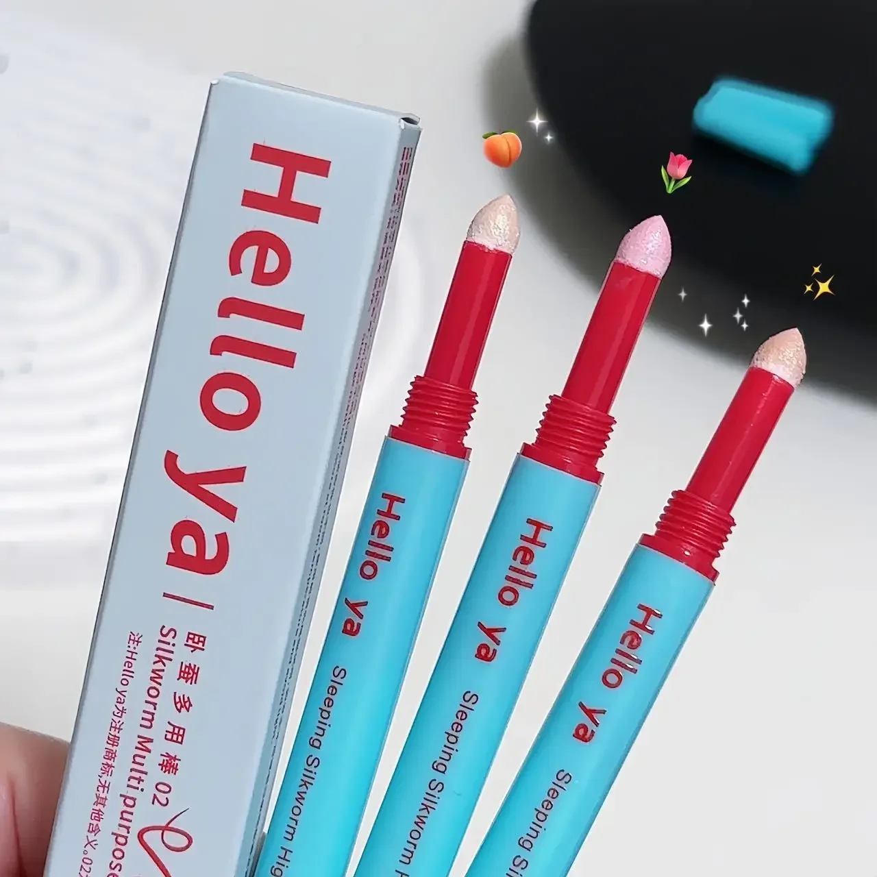 ダイヤモンドホワイトまぶたハイライターペンシルブライトニングアイグリッタースポンジヘッドピンクアイライナー & アイシャドウ横たわっているカイコスティックメイクアップ