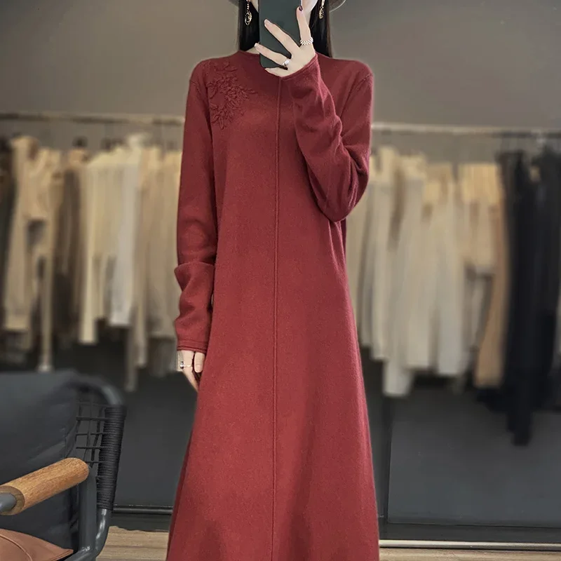 Women\'s Cashmere Sweater Dress Long Knee-Length Wool Long Skirt round Neck Embroidered Slim Knit Autumn Fashion