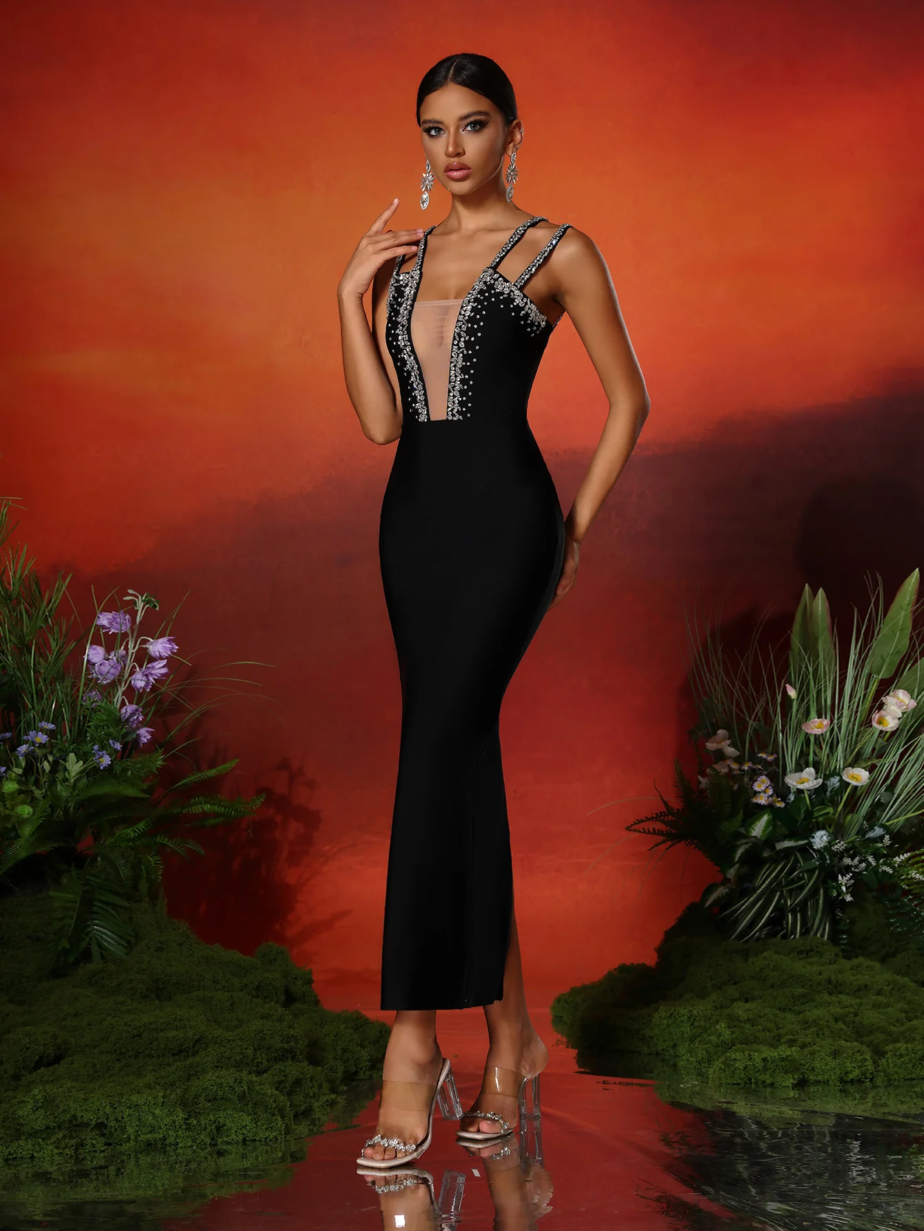 

High-Quality Women's Summer New Black Rhinestone Strap Sexy Deep V-Neck Sleeveless Slimming Bandag Dress Elegant Backless Party