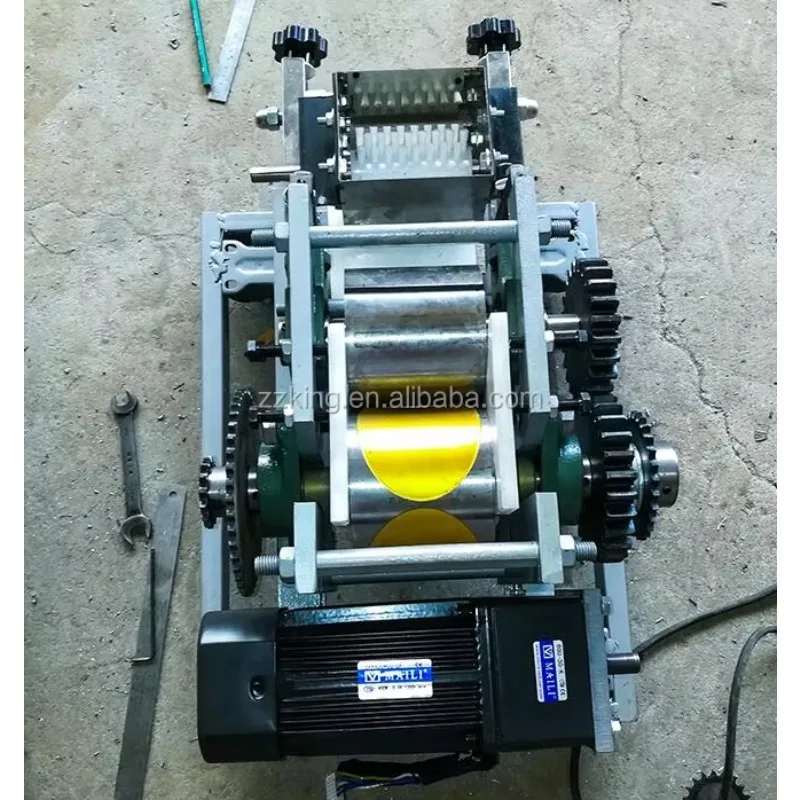 Small Mini Household Round square Dumpling Wonton Samosa Ravioli Pastry Sk-in Wrapper Making Machine