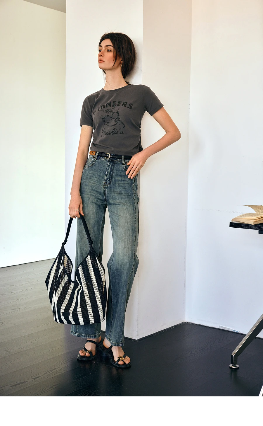 OLrain Women High Waist Blue Embroidery Jeans Summer 2025 Thin Wide Leg Trousers Slim Straight Pants O57XA96966