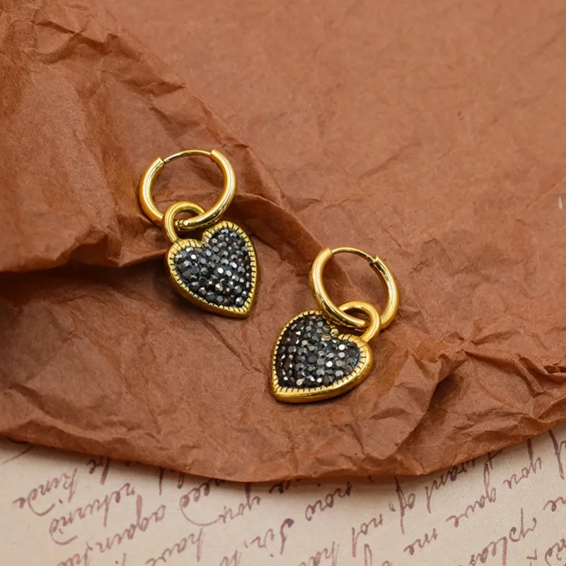 

French Fashion Niche Design Zircon Love Stainless Steel Earrings Versatile Exquisite High-end Titanium Steel Earrings