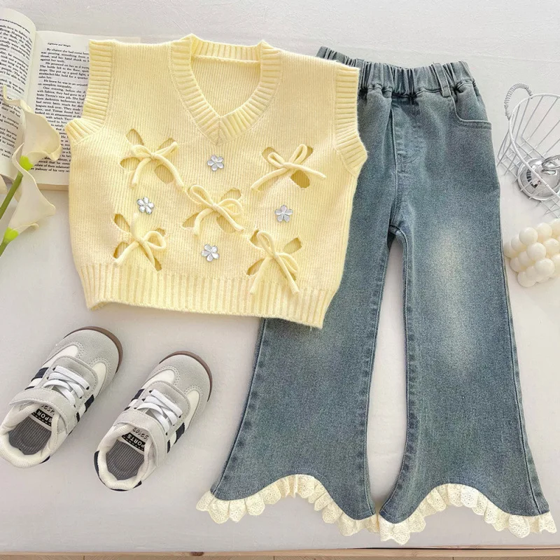 

2025New Autumn Girls' Fashionable Knitted Set: Shirt, Vest, and Flared Pants Three-Piece Set