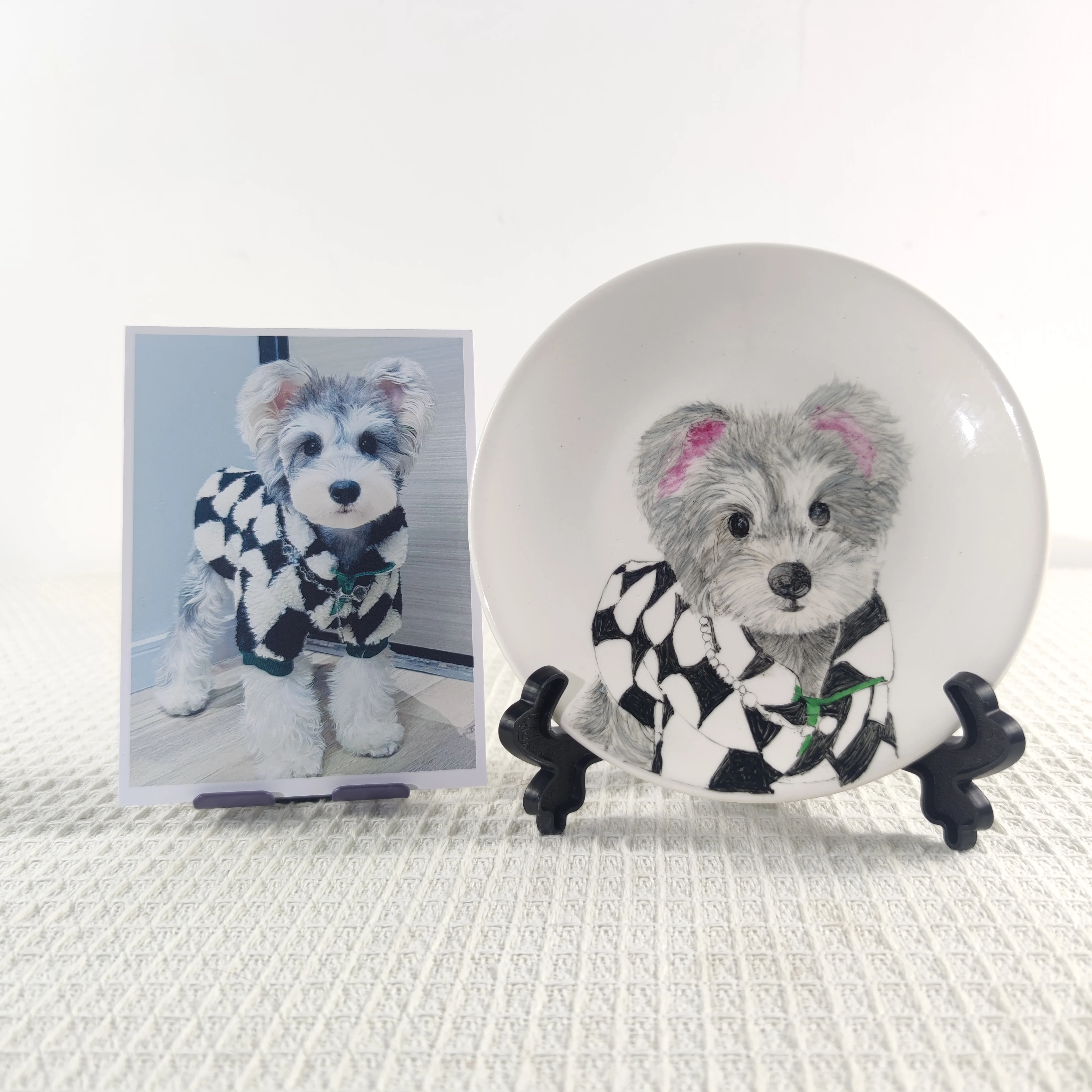 

Custom Pet Portrait Ceramic Plate, Personalized Hand-Painted Artistic Style Keepsake Dish from Your Photo, Unique Keepsake Gift