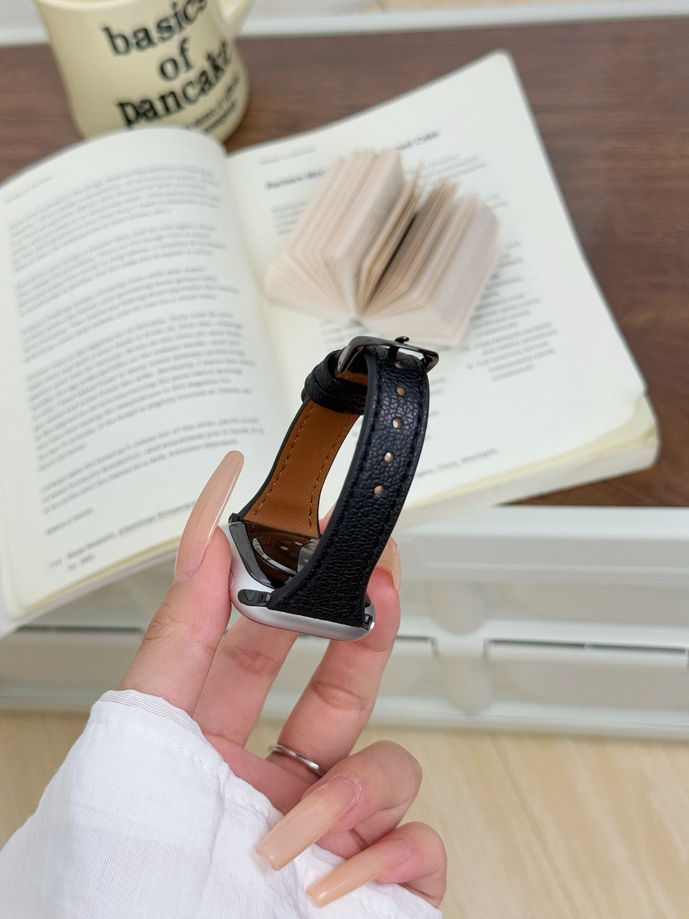 Fashion Leather loop Correa For Apple Watch band Series Ultra 11/10/9/8/7/6/5/ 38mm 40mm 41mm 42mm 44mm 45mm 46mm 49mm Strap