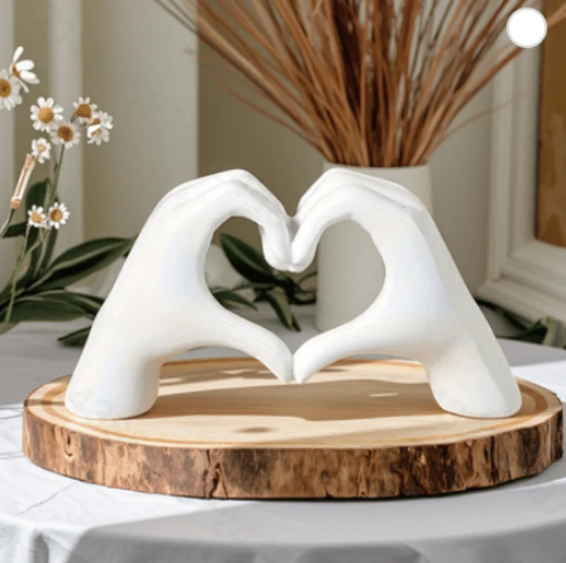 Goldene Dekoration, Herzförmige Handstatue für Wohnzimmer und Schlafzimmer, Liebesfinger Moderne Handgesten-Skulptur für Zuhause, Regal und Schreibtisch