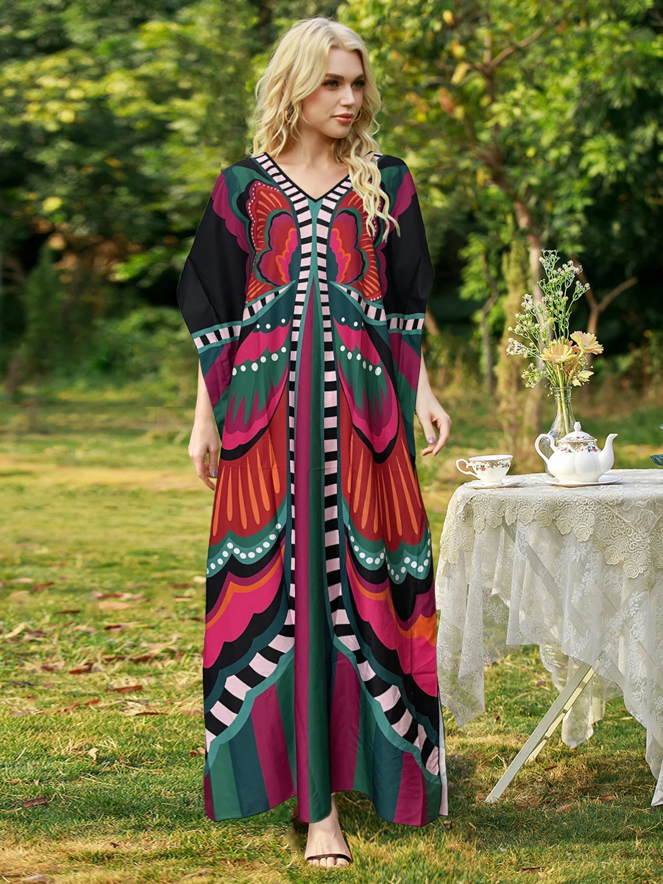 

Новая коллекция весна-лето 2026: огромная распродажа женской одежды больших размеров, элегантные платья для пышных и изящных фигур.