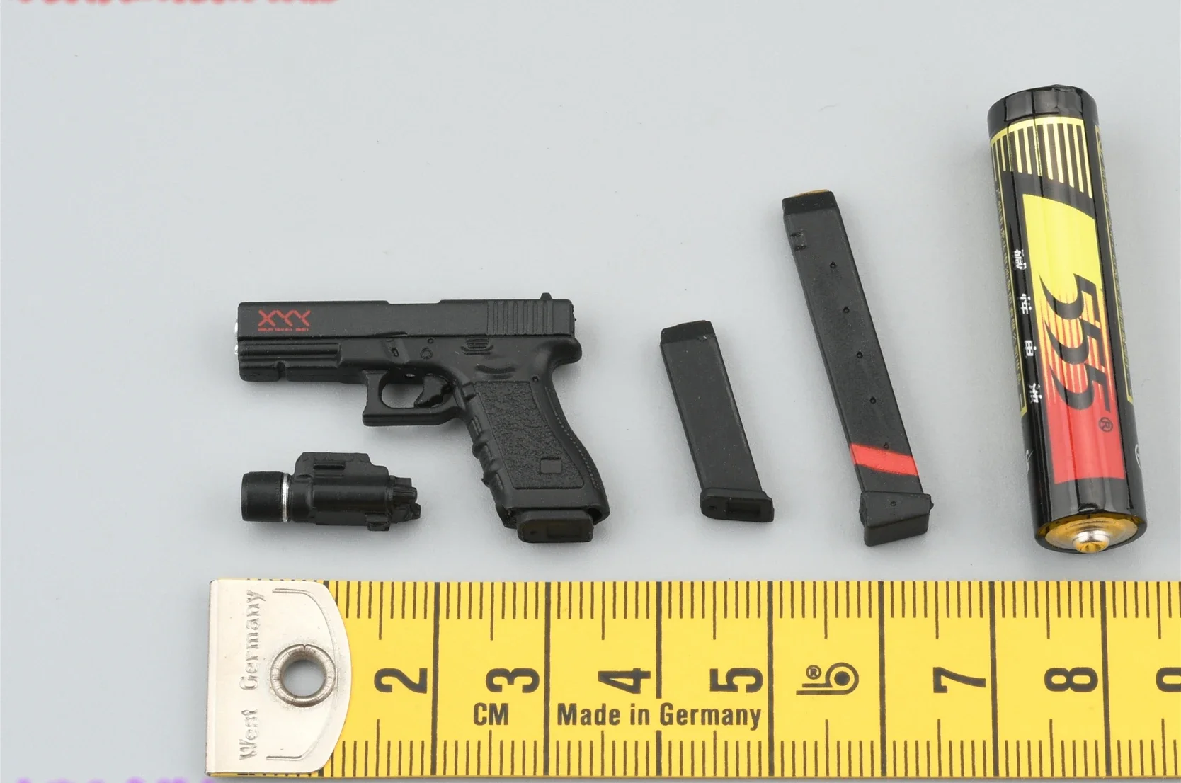 GD97009 1/6 Scale  Female Soldier Pistol Model