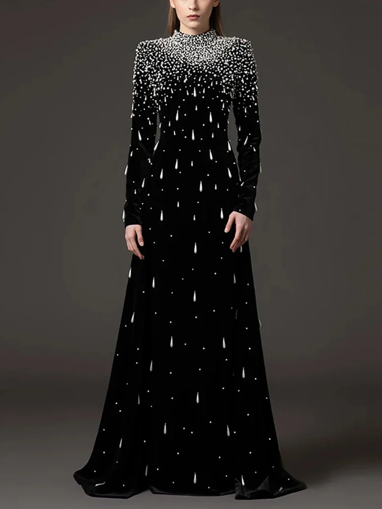 

2025 Stand Neck Luxury Pearls Beaded Maxi Dress Women Black Velvet Long Sleeves Beads Slim A-line Dresses Evening Party Gowns