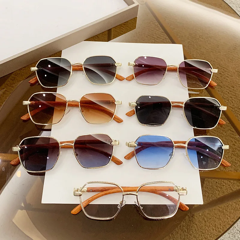 New Fashion Square Sunglasses for Men Vintage Shades with Imitation Wood Grain Legs Women Luxury Brand Designer Sun Glasses