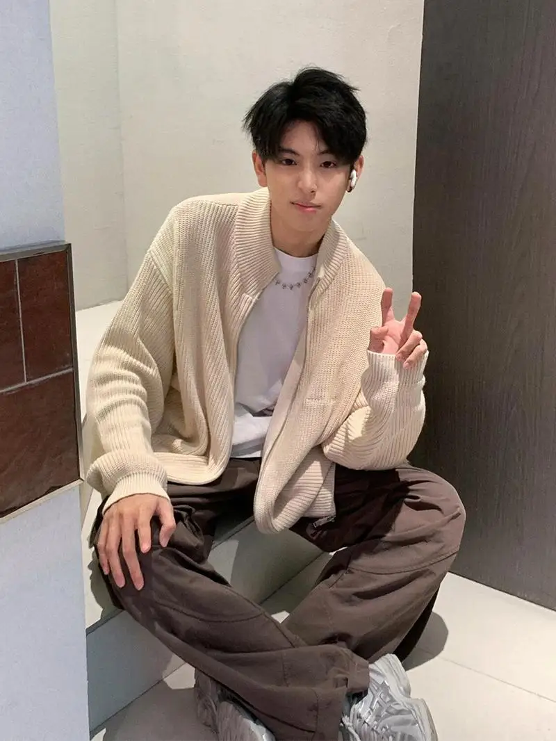 

Zipper Cardigan Sweater Comfortable Soft Midweight Long Sve Loose Fit Youth Casual Winter Faion XJXL0209 Pure Color