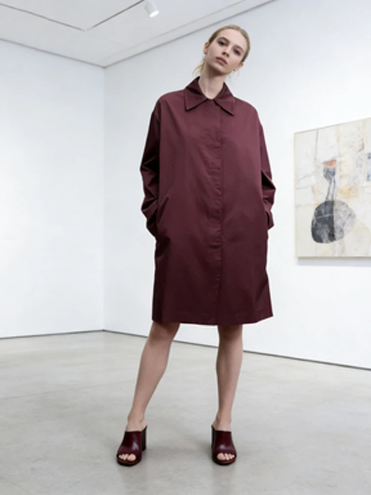 

Женское шикарное бордовое пальто оверсайз с элегантным воротником, длинными рукавами, молнией, средней длины, верхняя одежда для повседневной носки весна 2026