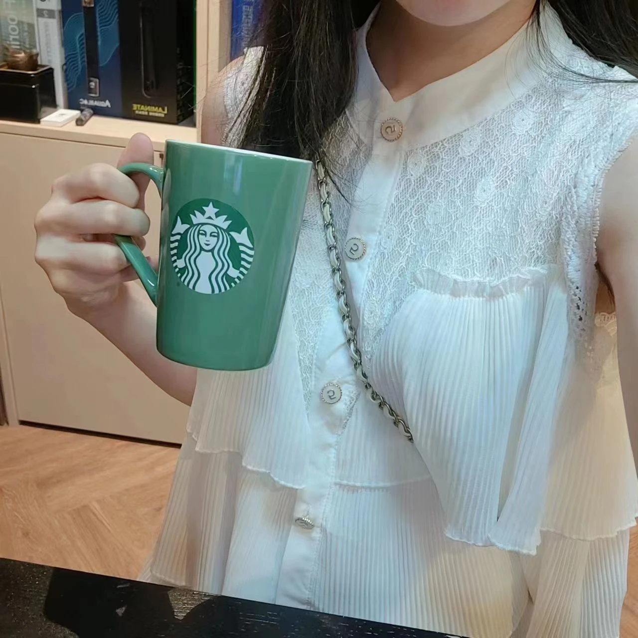 Pure Color Chiffon Sleeveless Shirt Women's Fashion Design Slimming Versatile Top Meat Concealing Summer New Arrival