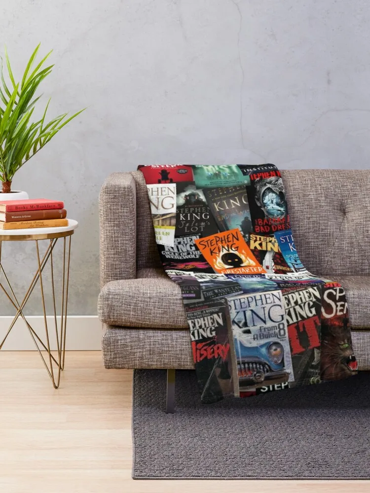 Stephen King Book Covers, Horror Bookworm Throw Blanket throw blanket for sofa Travel Blanket