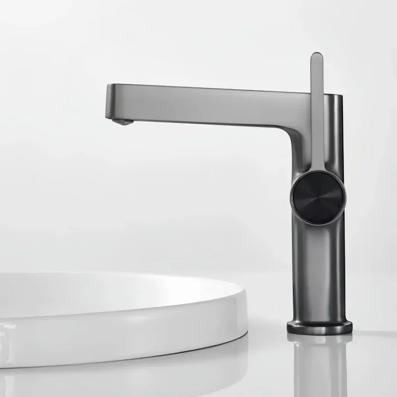 

Серый смеситель для ванной комнаты, смешанный смеситель для горячей и холодной воды, установка на палубе, простой смеситель для раковины с одной ручкой, латунный смеситель для раковины в ванной комнате