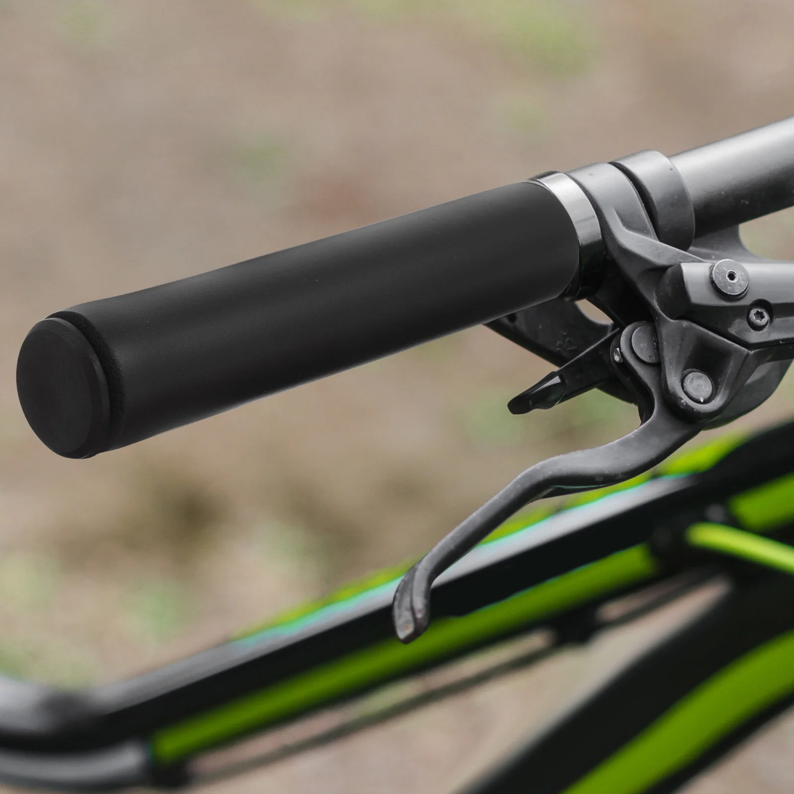 1Pair Ergonomic Antislip Bicycle Handlebar Grips Soft Material Shock Absorption for Long Rides and Rough Terrains