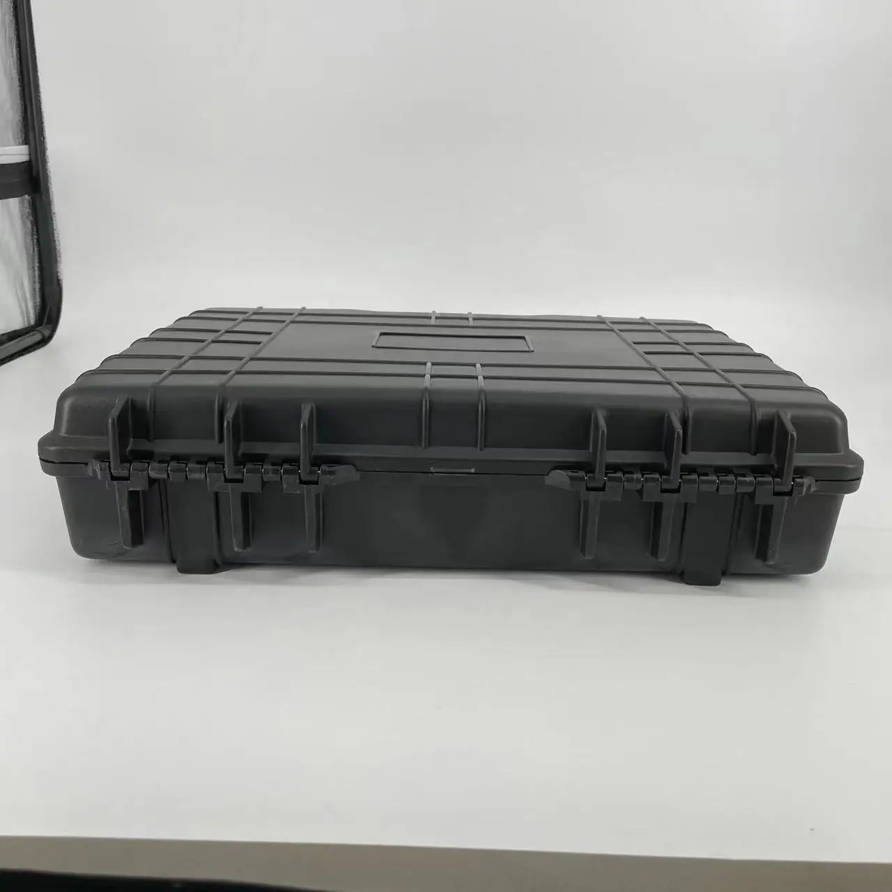 DPC108 Hard Shell Carrying Waterproof Plastic Protective Travel Watch Organizer Storage Case With 32 Slots