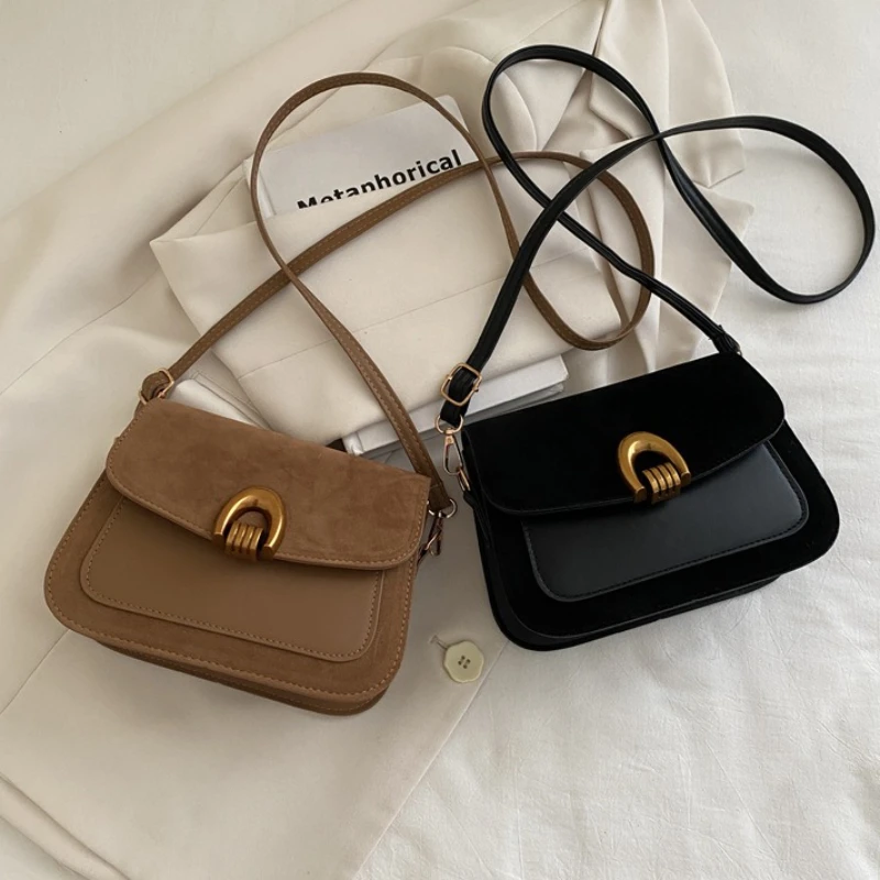 

Женская сумка подмышки в стиле ретро, новинка 2025, модная корейская версия, маленькая квадратная сумка, простые сумки через плечо на одно плечо