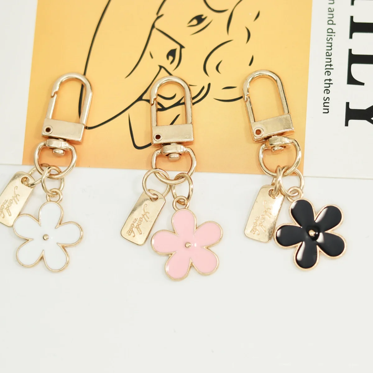 Durable Metal Flower Key Chain Car Key Ring Pendant Bag Charm Keyring Keychains Decoration Women Girls Gifts Pendant for Purse image 2