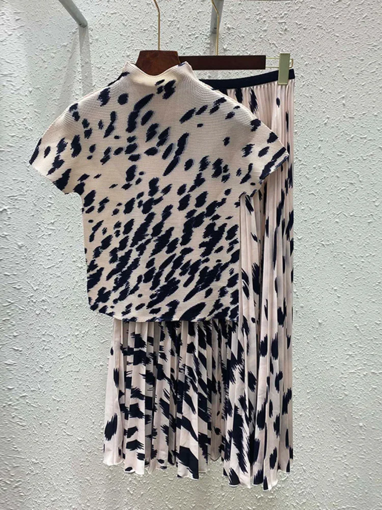 Fashion Temperament Pleated Two-piece Sets Women 2022 Summer Stand Collar Short Sleeve Leopard Print T-shirt + Knee-length Skirt