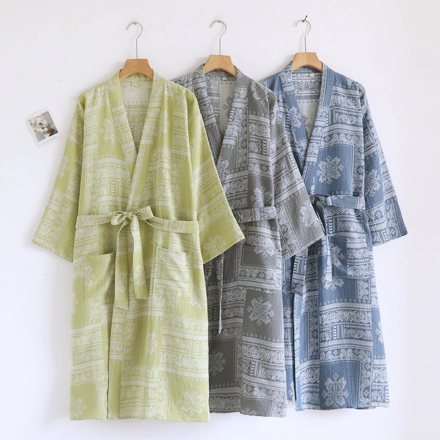 

Men Robe Pajamas Traditional Bathrobe Retro Print Literary Style Nightgown Comfortable Sleepwear Sweat Steamed Clothing D0078